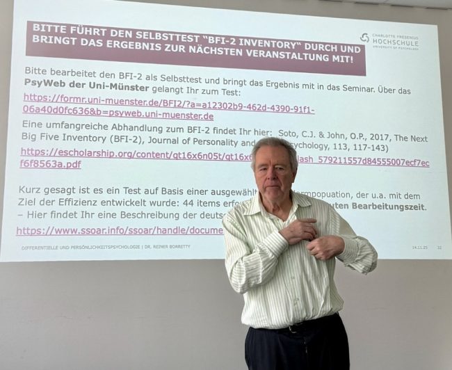 processed-11289654-069E-4946-91A7-ABE28E3B3FCA einer mit Kuli Faktorielle Psychologie